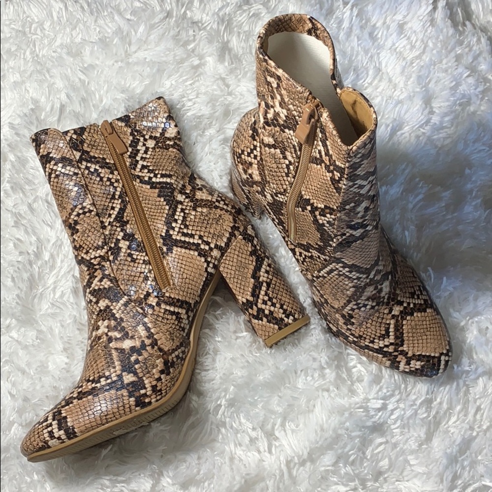 TOP MODA Booties Snake Print - Picture 2 of 6